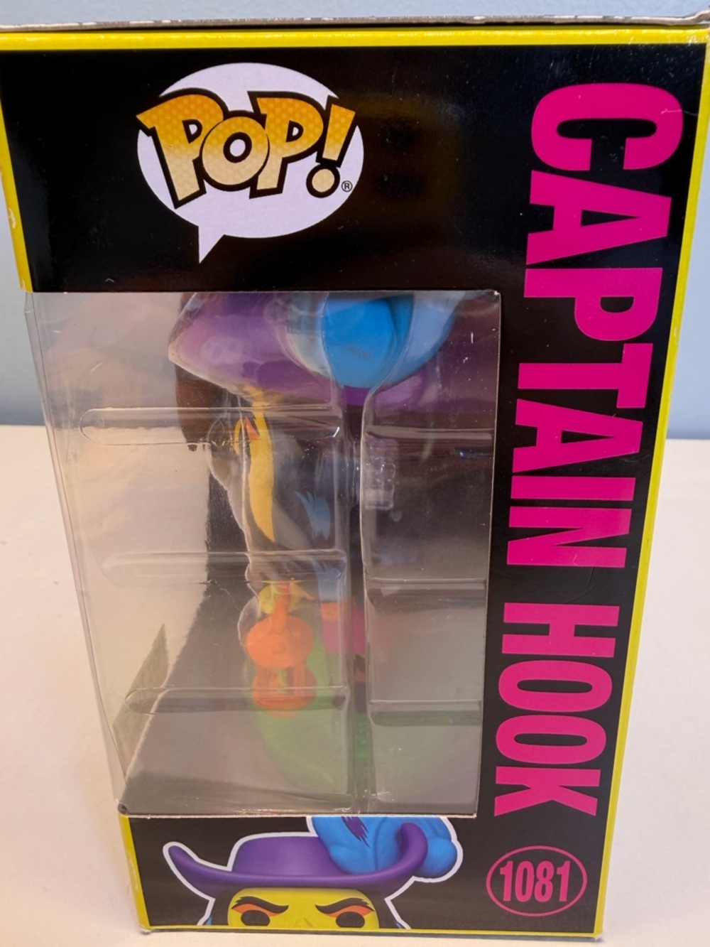 Funko Pop! Disney Villains Captain Hook #1081 (Hot Topic Exclusive) - Picture 2 of 5